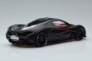 McLaren P1 Matta Musta AUTOart 1:18 76027 Metalli — kuva 3 / 9