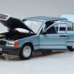 Mercedes 190E W201 Vaaleansininen Norev 1:18 - image 2 of 7