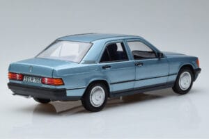Mercedes 190E W201 Vaaleansininen Norev 1:18 183828 Metalli — kuva 3 / 7