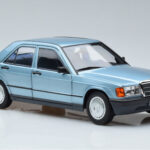 Mercedes 190E W201 Vaaleansininen Norev 1:18 - image 5 of 7
