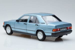Mercedes 190E W201 Vaaleansininen Norev 1:18 183828 Metalli — kuva 6 / 7