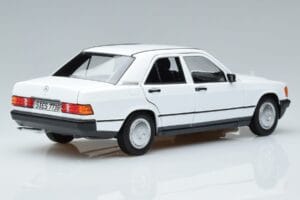 Mercedes 190 E W201 Valkoinen Norev 1:18 183820 Metalli — kuva 3 / 7