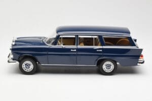 Mercedes 200 Universal W115 Sininen Norev 1:18 183599 Metalli — kuva 4 / 8