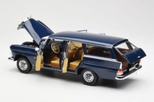 Mercedes 200 Universal W115 Sininen Norev 1:18 183599 Metalli — kuva 5 / 8