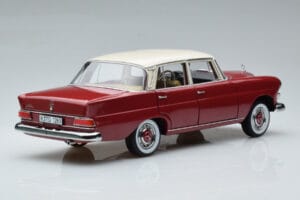 Mercedes 200 W110 Punainen Norev 1:18 183706 Metalli — kuva 3 / 7