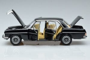 Mercedes 200 W115 Rajoitettu Erä Norev 1:18 183775 Metalli — kuva 4 / 8
