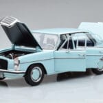 Mercedes 200 W115 Norev 1:18 183777 Metalli - image 2 of 7