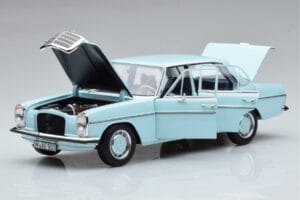 Mercedes 200 W115 Norev 1:18 183777 Metalli — kuva 2 / 7