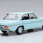Mercedes 200 W115 Norev 1:18 183777 Metalli - image 3 of 7