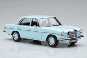 Mercedes 200 W115 Norev 1:18 183777 Metalli — kuva 5 / 7