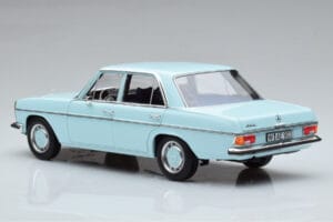 Mercedes 200 W115 Norev 1:18 183777 Metalli — kuva 6 / 7