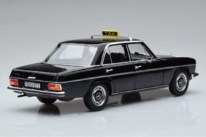 Mercedes 200 W115 Taxi Norev 1:18 183776 Metalli — kuva 3 / 7