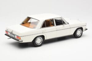 Mercedes 200 W115 Valkoinen Norev 1:18 183770 Metalli — kuva 3 / 8