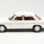 Mercedes 200 W115 Valkoinen Norev 1:18 183770 - image 4 of 8