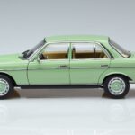 Mercedes 200 W123 Vihreä Norev 1:18 183796 Metalli - image 4 of 7