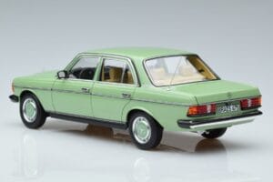 Mercedes 200 W123 Vihreä Norev 1:18 183796 Metalli — kuva 6 / 7