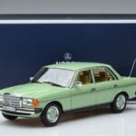 Mercedes 200 W123 Vihreä Norev 1:18 183796 Metalli - image 7 of 7