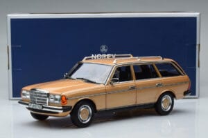 Mercedes 200T S123 Beige Norev 1:18 183738 Metalli — kuva 9 / 9