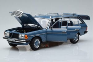 Mercedes 200T S123 Sininen Norev 1:18 183737 Metalli — kuva 2 / 7