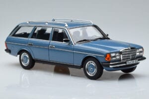 Mercedes 200T S123 Sininen Norev 1:18 183737 Metalli — kuva 5 / 7