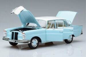 Mercedes 220 S W111 Sininen Norev 1:18 183920 Metalli — kuva 2 / 7
