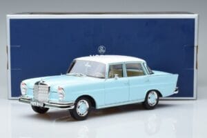 Mercedes 220 S W111 Sininen Norev 1:18 183920 Metalli — kuva 7 / 7