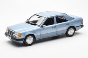 Mercedes 230E W124 Vaaleansininen Metallic Norev 1:18 183945