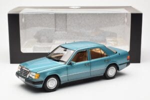 Mercedes 230E W124 Beryl Metallic Jälleenmyyjäversio Norev 1:18 B66040698 Metalli — kuva 8 / 8