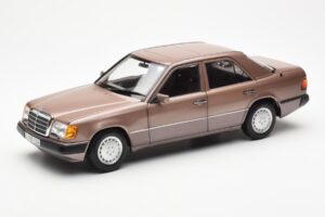 Mercedes 230E W124 Rosewood Metallic Jälleenmyyjäversio Norev 1:18 B66040697