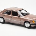 Mercedes 230E W124 Rosewood Metallic Jälleenmyyjäversio Norev 1:18 B66040697 - image 6 of 8