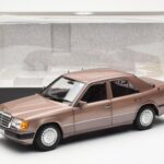 Mercedes 230E W124 Rosewood Metallic Jälleenmyyjäversio Norev 1:18 B66040697 - image 8 of 8