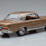 Mercedes 250 SE Coupe W111 Kultametallic Norev 1:18 - image 3 of 7