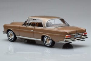 Mercedes 250 SE Coupe W111 Kultametallic Norev 1:18 183759 Metalli — kuva 6 / 7