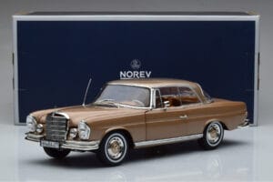 Mercedes 250 SE Coupe W111 Kultametallic Norev 1:18 183759 Metalli — kuva 7 / 7