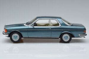 Mercedes 280 CE C123 Sininen Otto 1:18 OT627 Hartsi — kuva 3 / 6