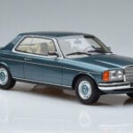 Mercedes 280 CE C123 Sininen Otto 1:18 OT627 Hartsi - image 4 of 6