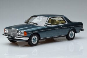 Mercedes 280 CE C123 Sininen Otto 1:18 OT627 Hartsi