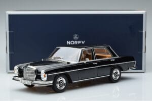 Mercedes 280 SE W108 Musta Norev 1:18 183762 Metalli — kuva 7 / 7