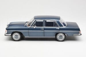 Mercedes 280 SE W108 Tummansininen Metallic Norev 1:18 183534 Metalli — kuva 4 / 8