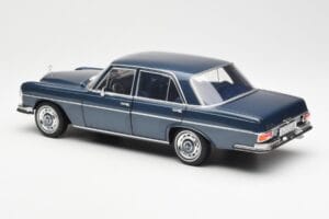 Mercedes 280 SE W108 Tummansininen Metallic Norev 1:18 183534 Metalli — kuva 7 / 8