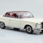 Mercedes 280 SE W108 Valkoinen AUTOart 1:18 - image 6 of 8