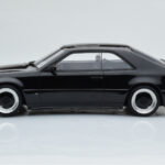 Mercedes 300 CE C124 AMG The Hammer Musta Otto 1:18 - image 3 of 6