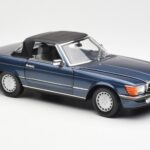 Mercedes 300 SL R107 Nautical Sininen Norev 1:18 183466 - image 6 of 8