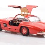 Mercedes 300 SL W198 Gullwing Punainen Minichamps 1:18 - image 5 of 8