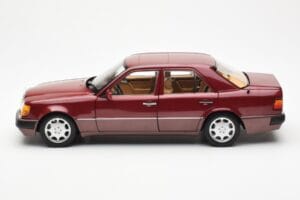 Mercedes 500E W124 Punainen Metallic Jälleenmyyjäversio Norev 1:18 B66040699 Metalli — kuva 4 / 8