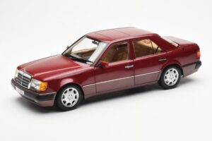 Mercedes 500E W124 Punainen Metallic Jälleenmyyjäversio Norev 1:18 B66040699