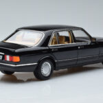 Mercedes 560 SEL W126 Musta Norev 1:18 - image 3 of 7
