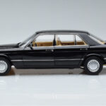 Mercedes 560 SEL W126 Musta Norev 1:18 - image 4 of 7