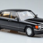 Mercedes 560 SEL W126 Musta Norev 1:18 - image 5 of 7