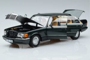 Mercedes 560 SEL W126 Tummanvihreä Metallic Norev 1:18 B66040682 Metalli — kuva 2 / 7